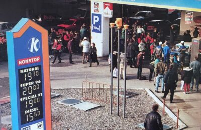 Metrem na benzínku (1995)